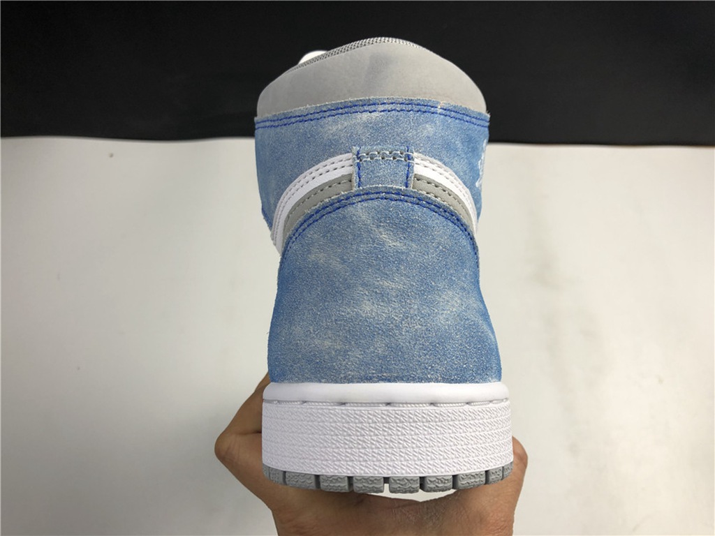 Air Jordan 1 Hype Royal 555088-402